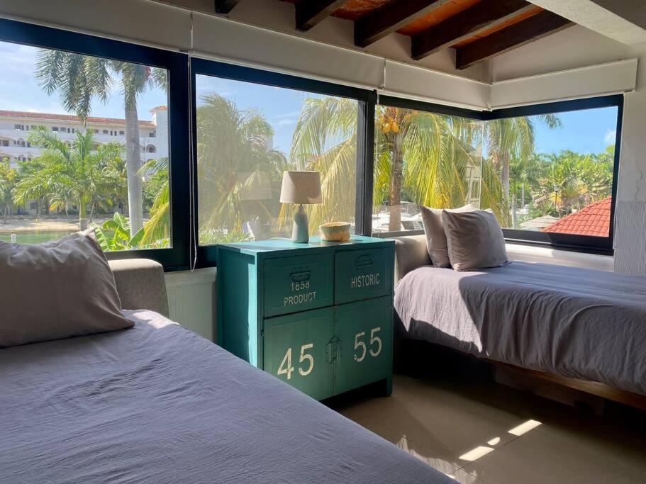 Charming Lagoon Front Villa By Casa Paraiso Cancun Luaran gambar