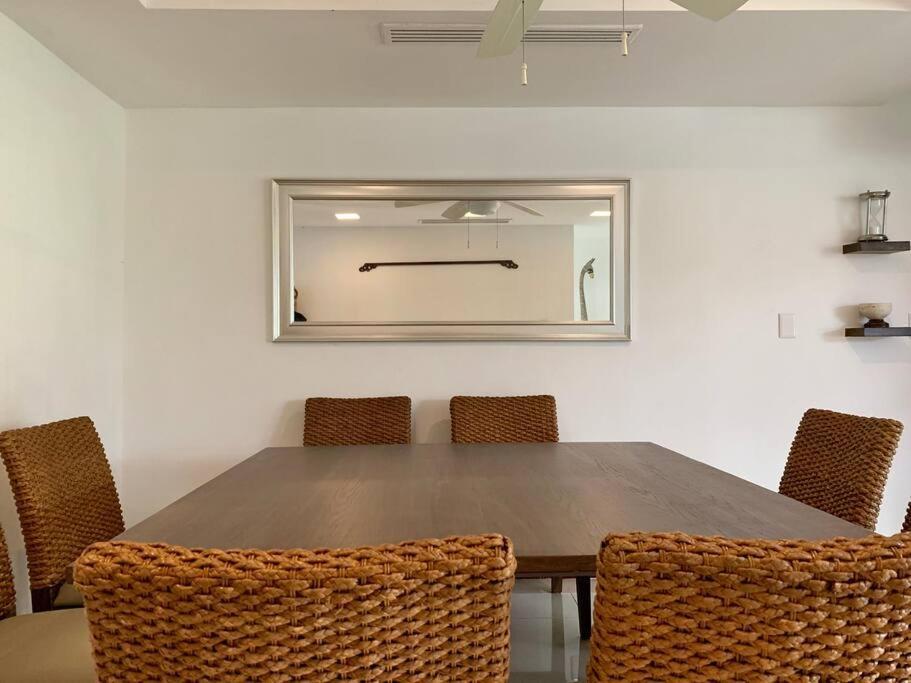 Charming Lagoon Front Villa By Casa Paraiso Cancun Luaran gambar